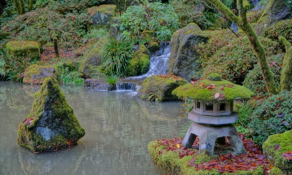 rybník s vodopádom