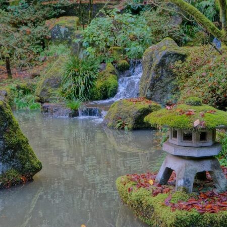 rybník s vodopádom