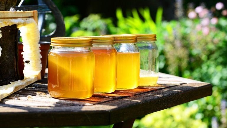 viete, čo je pravý surový med?