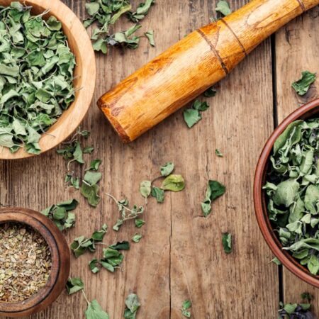 Bylinkové kúry z rastlín zo záhrady ako podporná liečba