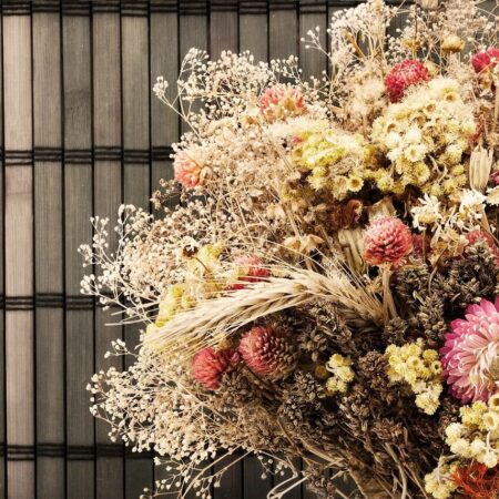 Správny zber a sušenie kvetov či byliniek z vašej záhrady