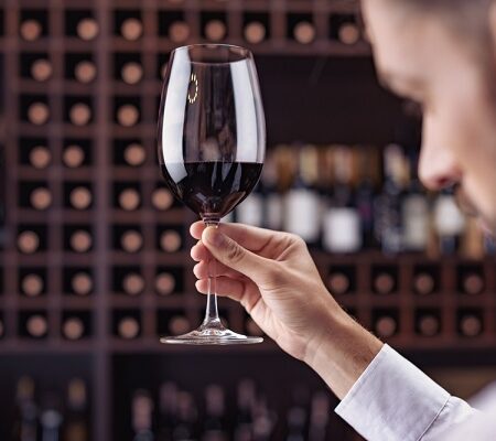 Skladovanie vína: Dôležité tipy, ktoré treba vedieť