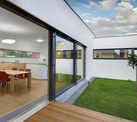 Okná a dvere: Štandardy pre zelenú výstavbu