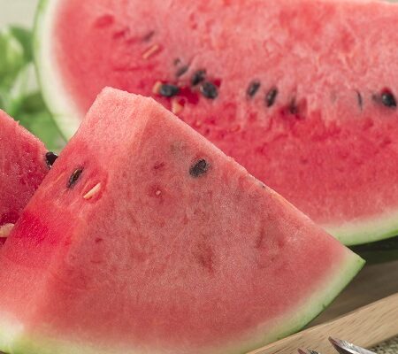 Plátky čerstvého vodného melónu